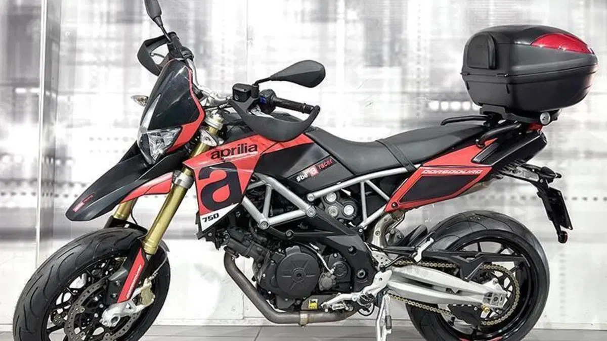 Aprilia Dorsoduro 750 (2009 - 14)  (7)