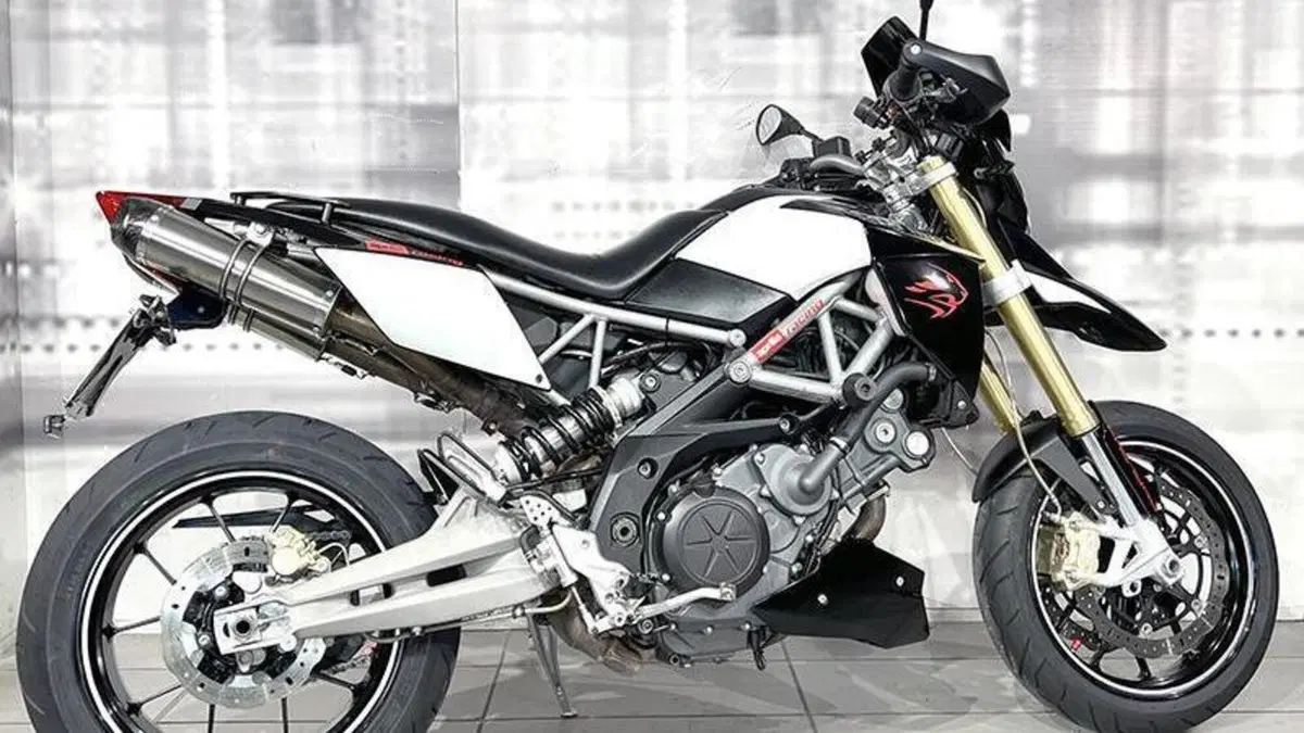 Aprilia Dorsoduro 750 (2009 - 14)  (8)