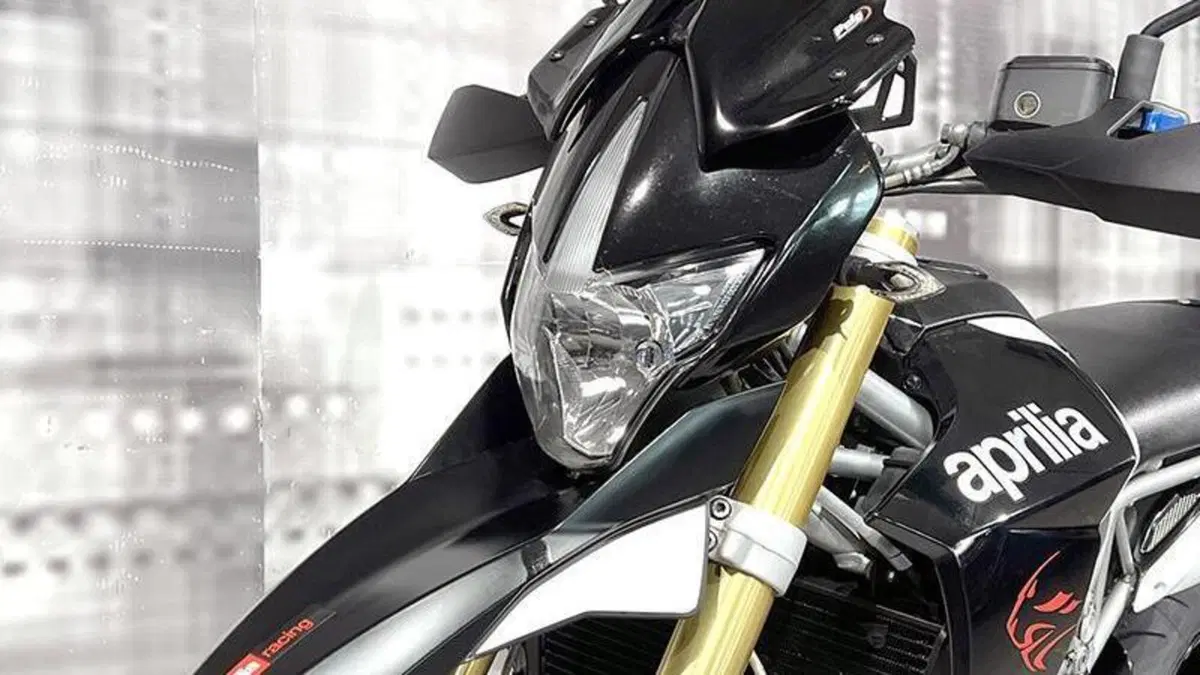 Aprilia Dorsoduro 750 (2009 - 14)  (9)