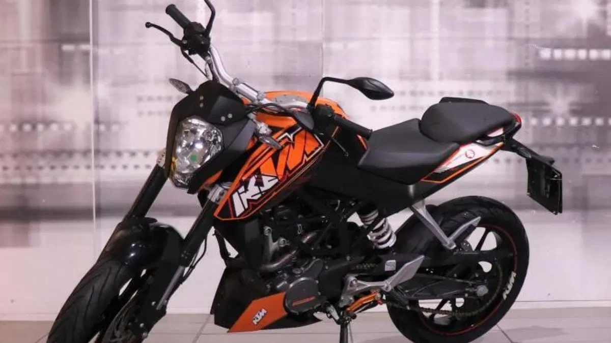 KTM 125 Duke  (7)