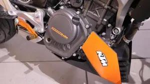 KTM 125 Duke  (9)
