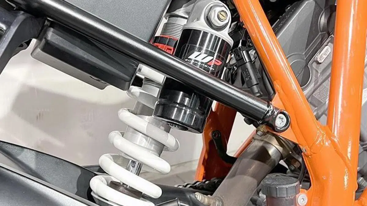 KTM 1290 Super Duke R ABS (2014 - 16)  (9)