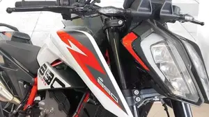 KTM 890 Duke R (2020)  (8)