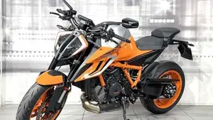 KTM 1290 Super Duke R (2022 - 23)  (7)