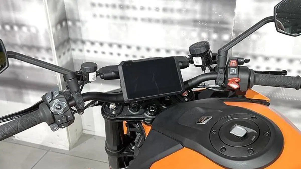 KTM 1390 Super Duke R (2024 - 26)  (6)