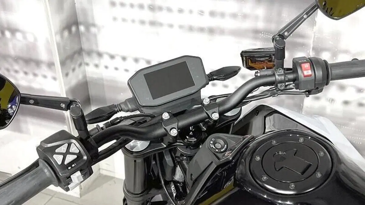 KTM 790 Duke L (2023 - 24)  (6)