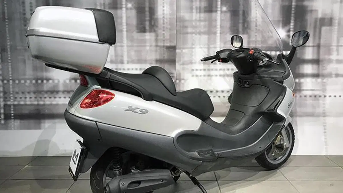 Piaggio X9 250 (2000 - 01)  (7)