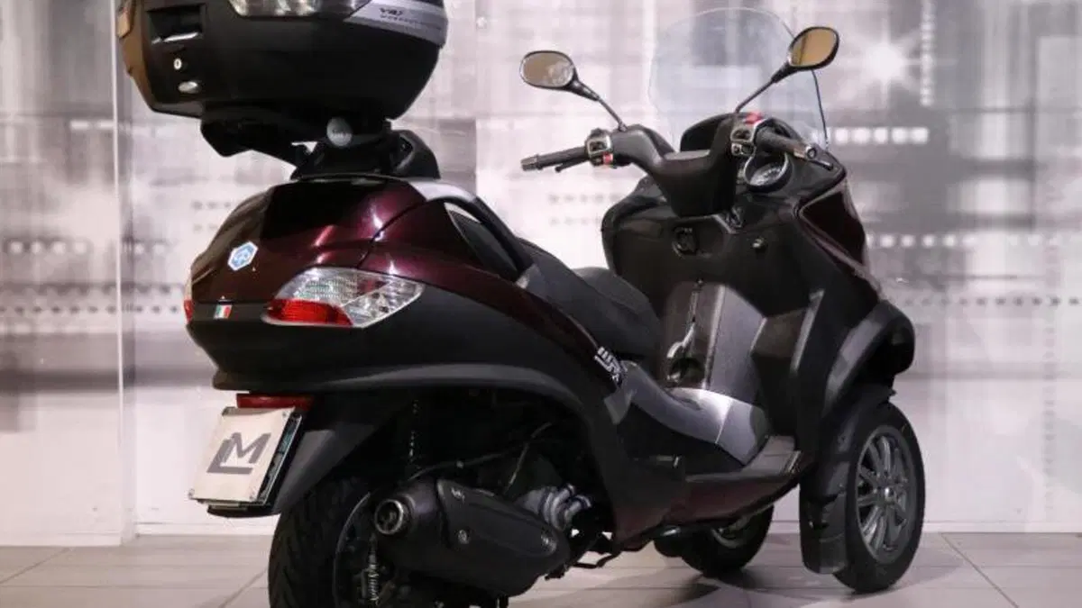 Piaggio MP3 250 i.e.  (8)
