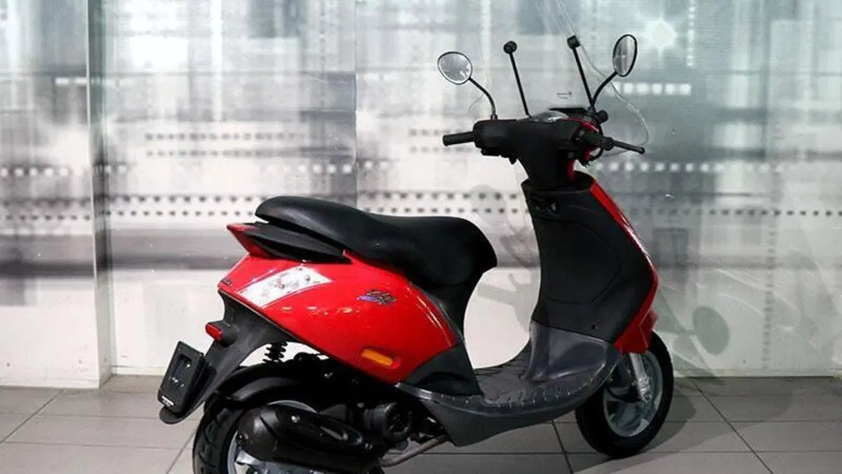 Piaggio Zip 50 2T (2000 - 18)  (7)