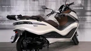Piaggio X10 350 ie (2011 - 17)  (7)