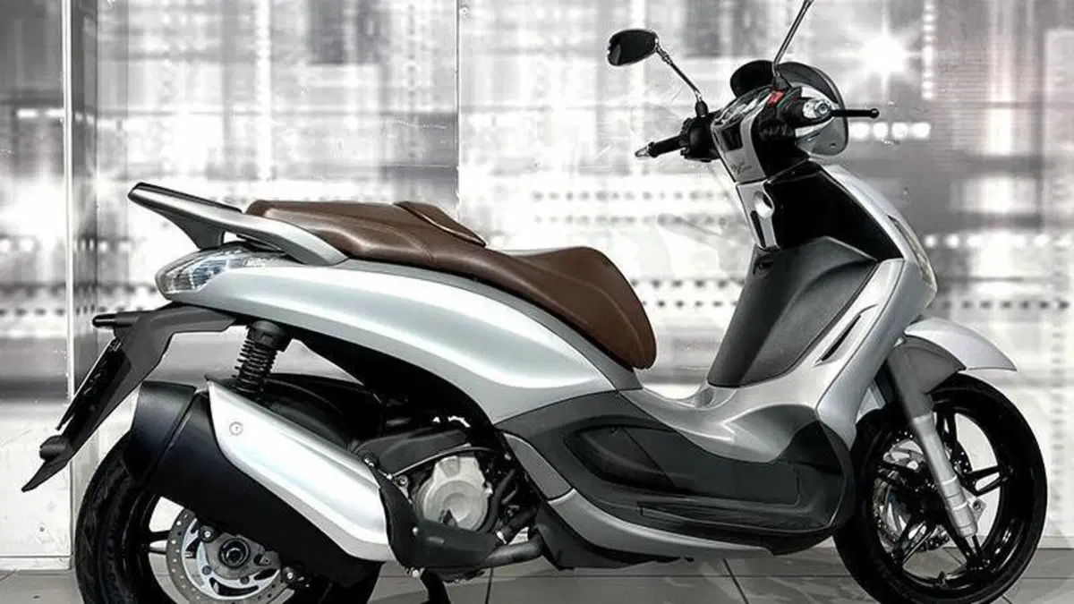 Piaggio Beverly 350 SportTouring ie (2011 - 15)  (8)