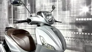 Piaggio Beverly 350 SportTouring ie (2011 - 15)  (9)