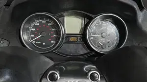 Piaggio MP3 LT 300  (6)