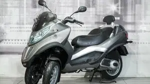 Piaggio MP3 LT 300  (7)