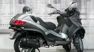 Piaggio MP3 LT 300  (8)
