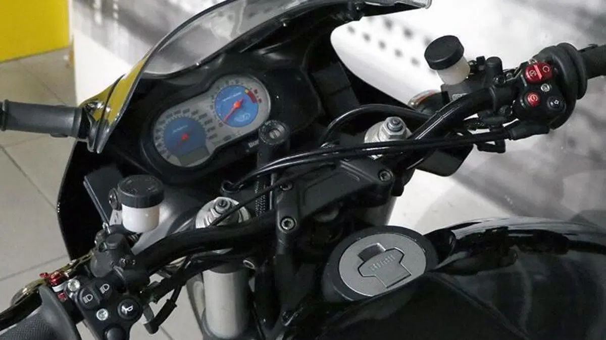 Buell Firebolt XB9R 1000  (6)