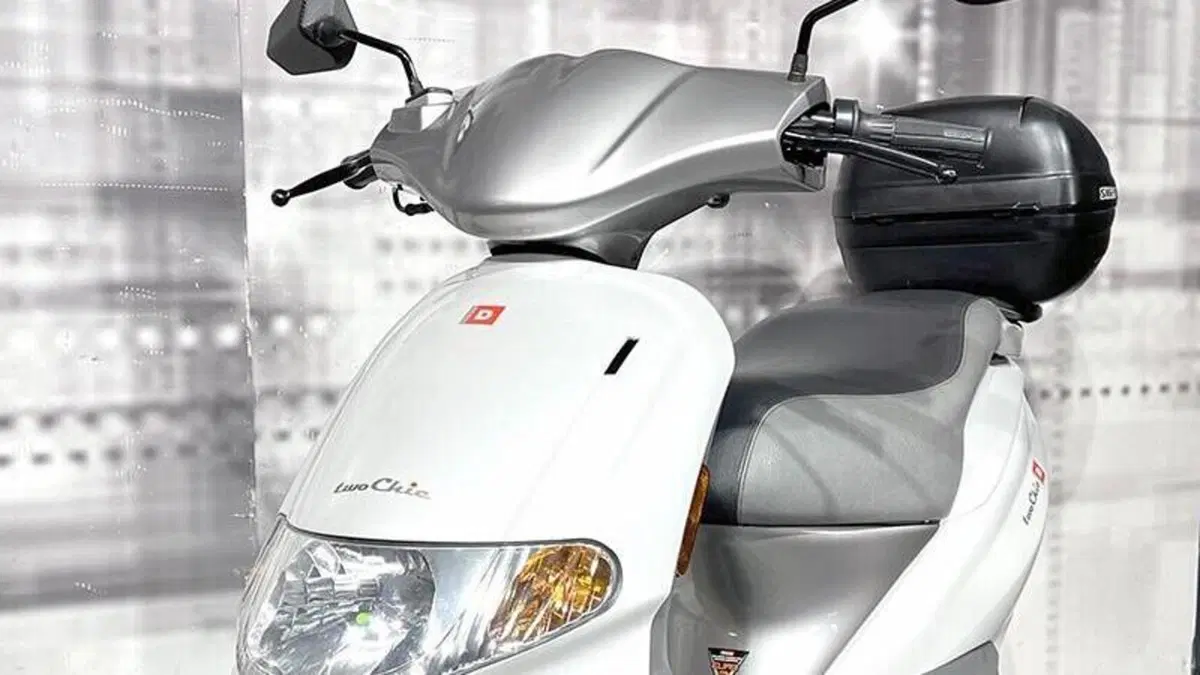 Derbi Atlantis 50 Two Chic (2005 - 07)  (9)