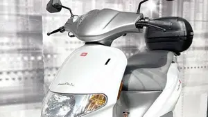 Derbi Atlantis 50 Two Chic (2005 - 07)  (9)