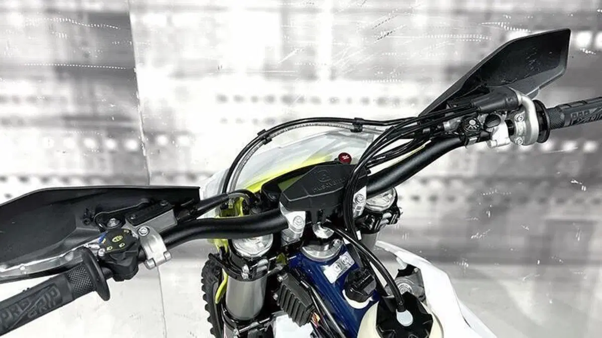 Husqvarna TE 250i (2021)  (6)