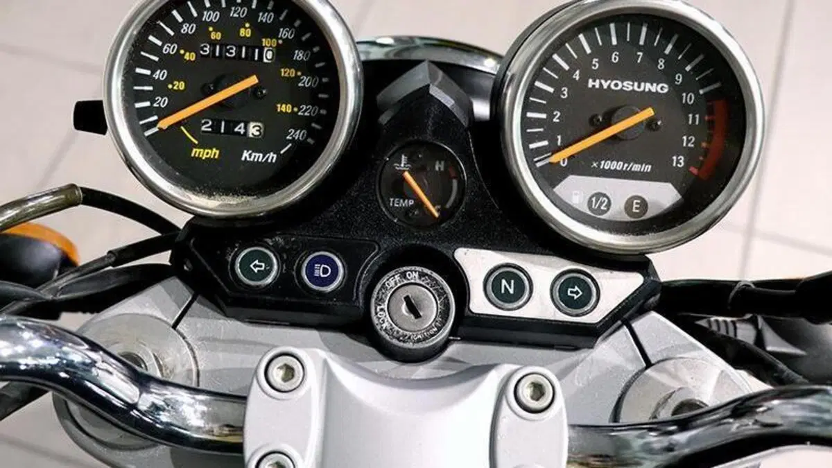 Hyosung Comet GT 650 P (2004 - 16)  (6)