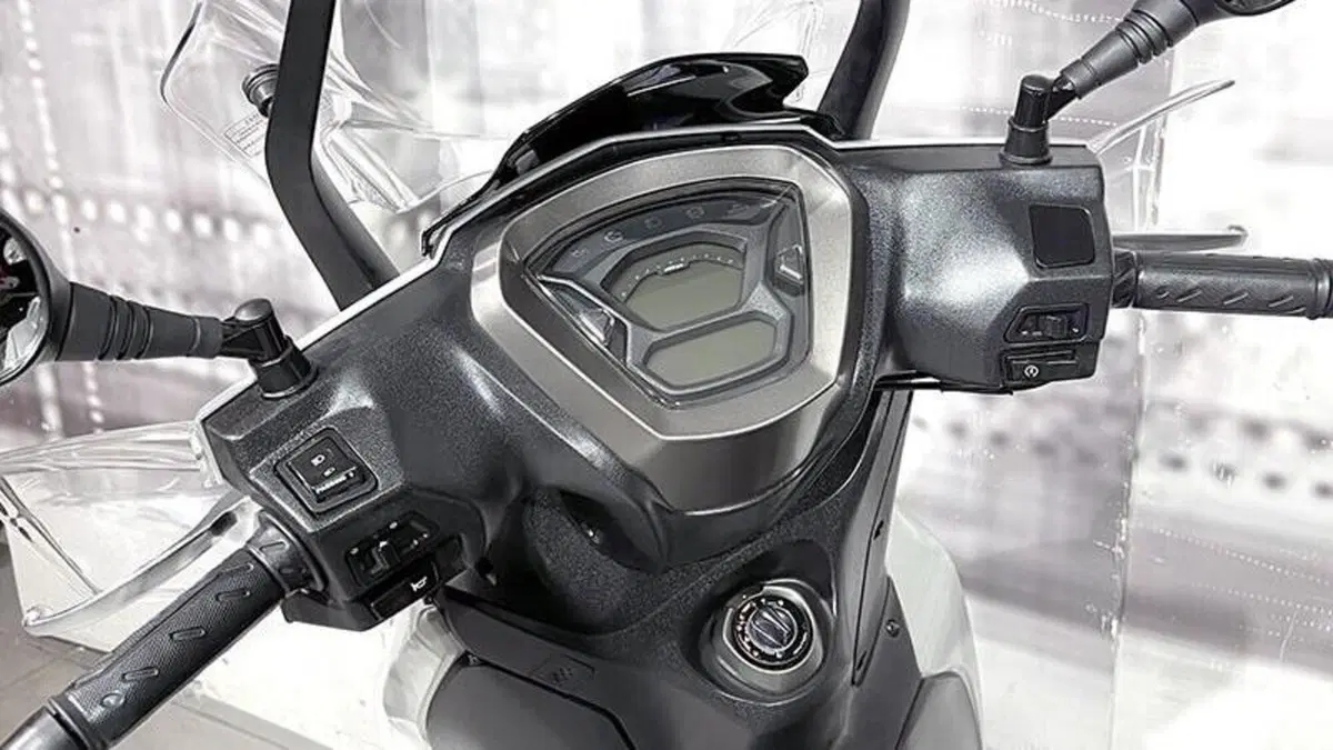 Kymco Agility 300i (2020)  (6)
