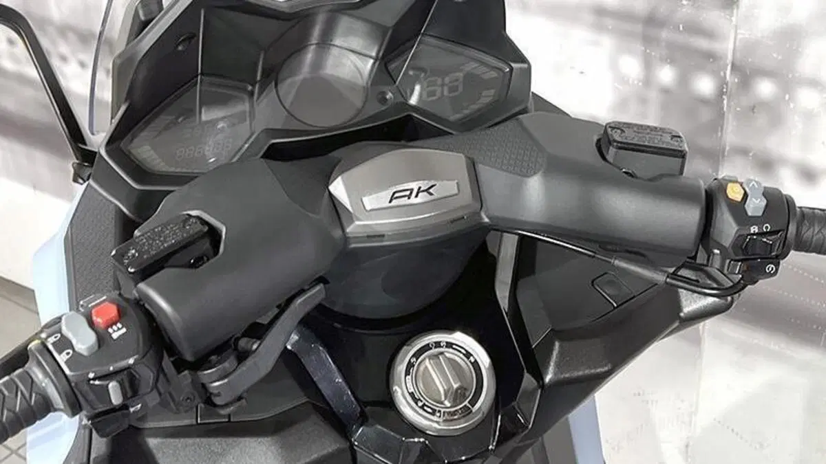 Kymco AK 550 ETS (2021 - 26)  (6)
