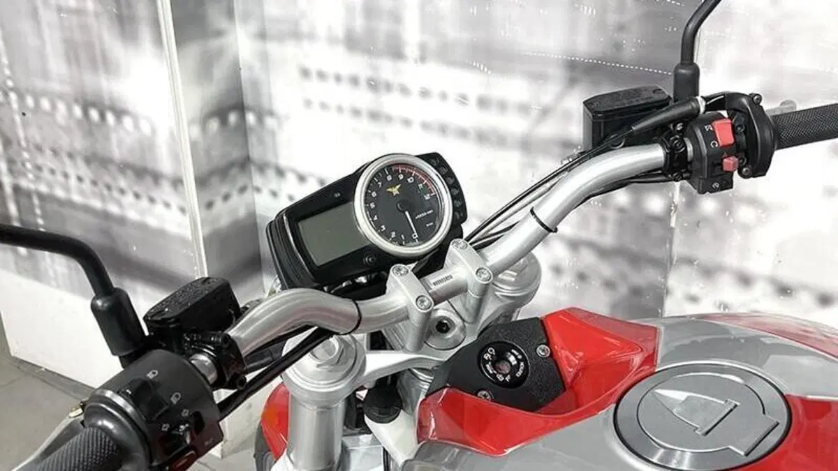 Moto Morini 9 1/2 (2006 - 13)  (6)