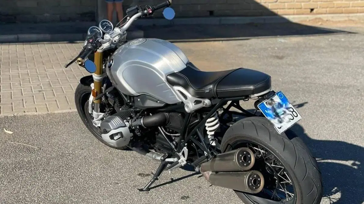 Bmw R nineT 1200 Racer (2017 - 20)  (3)
