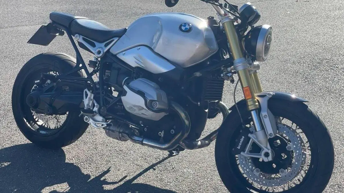 Bmw R nineT 1200 Racer (2017 - 20)  (6)