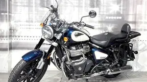 Royal Enfield Super Meteor 650 (2023 - 26)  (7)