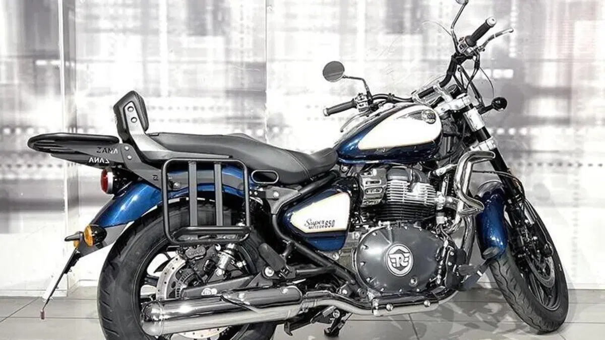 Royal Enfield Super Meteor 650 (2023 - 26)  (8)