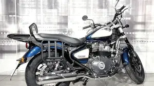 Royal Enfield Super Meteor 650 (2023 - 26)  (8)