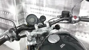 Royal Enfield Super Meteor 650 (2023 - 26)  (6)