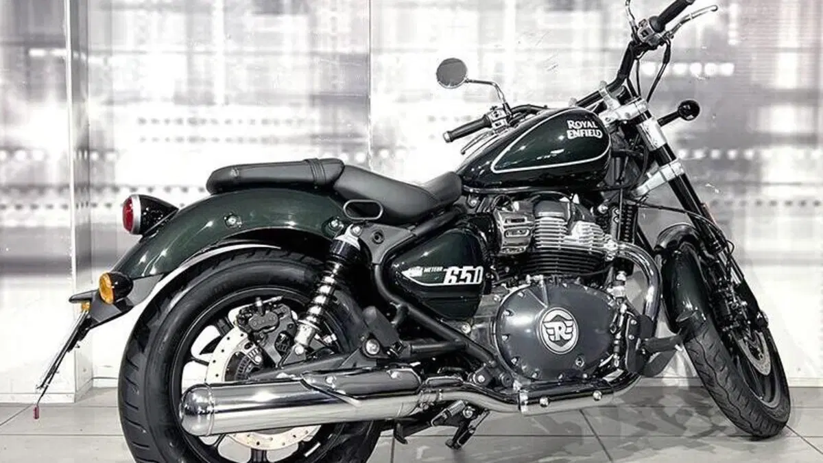 Royal Enfield Super Meteor 650 (2023 - 26)  (8)