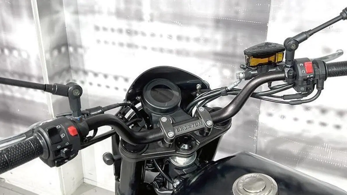Brixton Motorcycles Crossfire 500 X (2021 - 26)  (6)