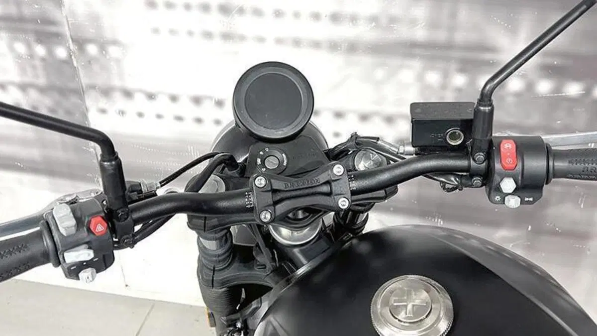 Brixton Motorcycles Cromwell 1200 (2022 - 26)  (6)