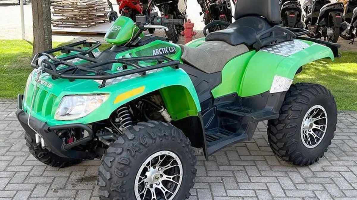 Arctic Cat 650 H1  (7)