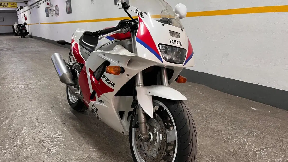 Yamaha   (2)