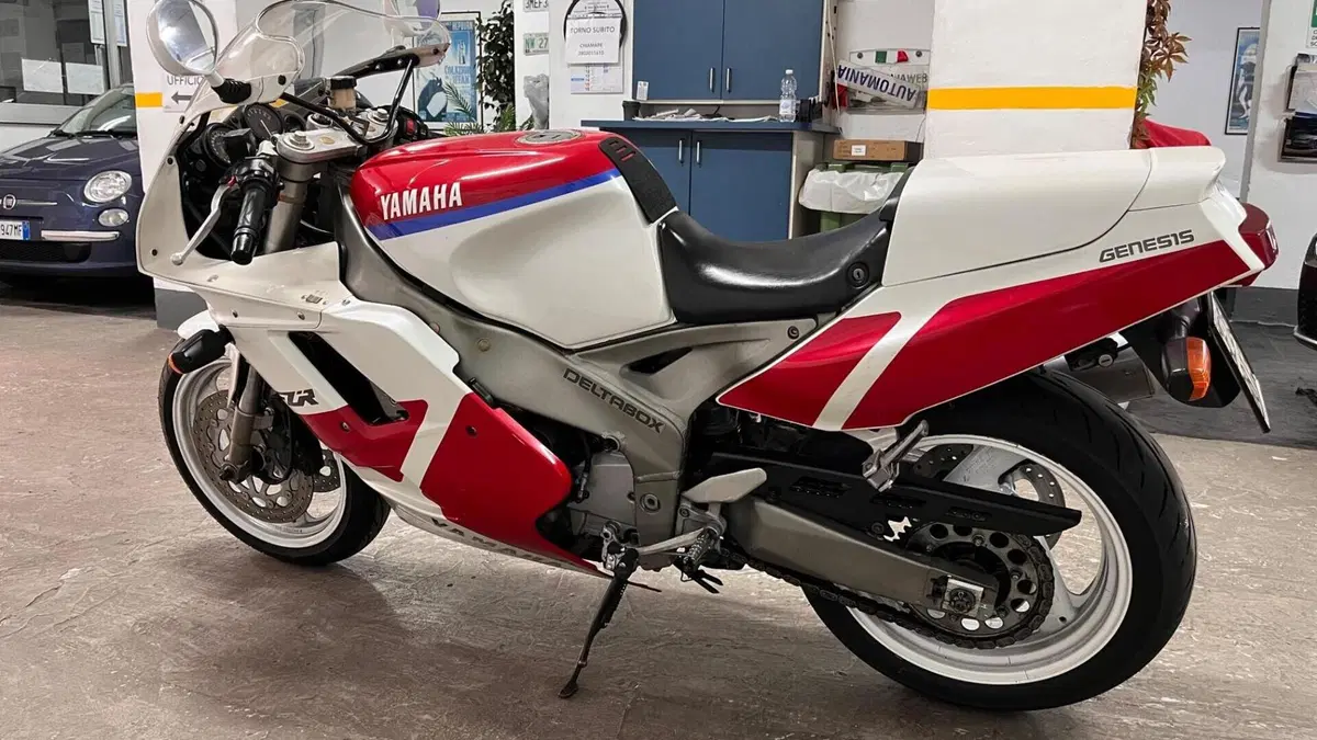 Yamaha   (3)
