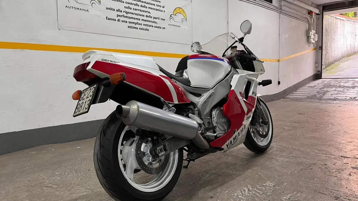 Yamaha   (8)