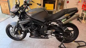 Triumph Street Triple R (2009 - 12)  (5)