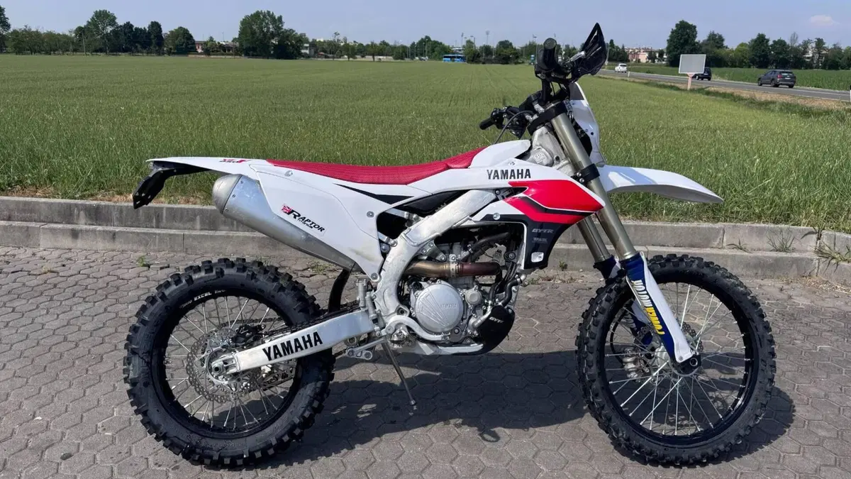 Yamaha YZ 250 F 70th Anniversary Edition (2026)  (3)
