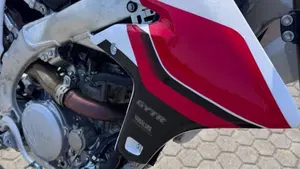 Yamaha YZ 250 F 70th Anniversary Edition (2026)  (6)