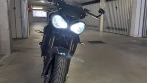 Triumph Street Triple R (2017 - 20)  (5)