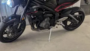 Triumph Street Triple R (2017 - 20)  (2)