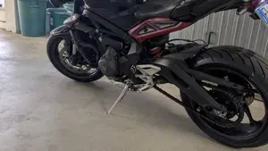 Triumph Street Triple R (2017 - 20)  (3)