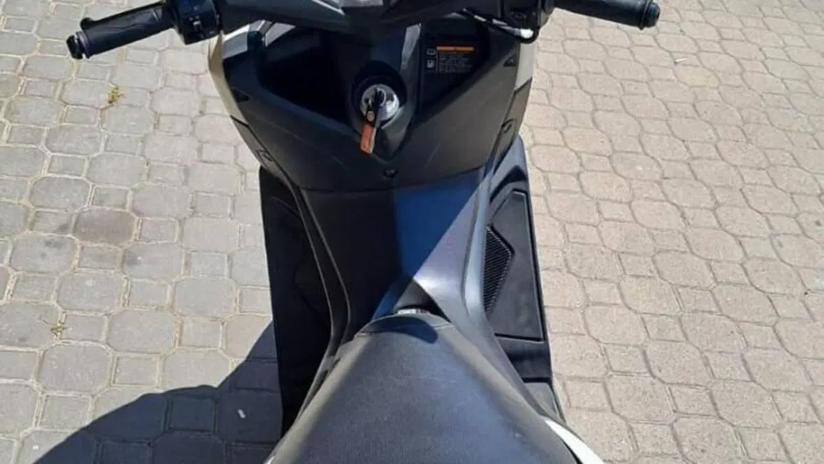 Yamaha N-Max 125 (2017 - 20)  (3)