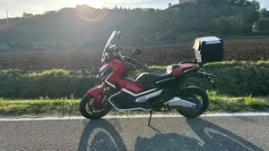 Honda X-ADV 750 (2017)  (2)