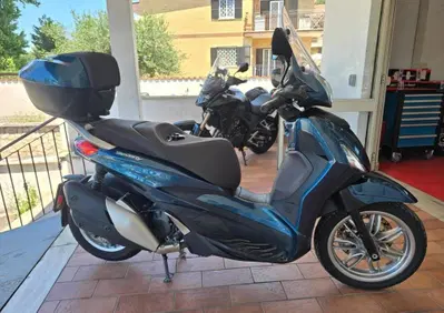 Piaggio Beverly 400 ABS-ASR (2021 - 24) - Annuncio 10021151