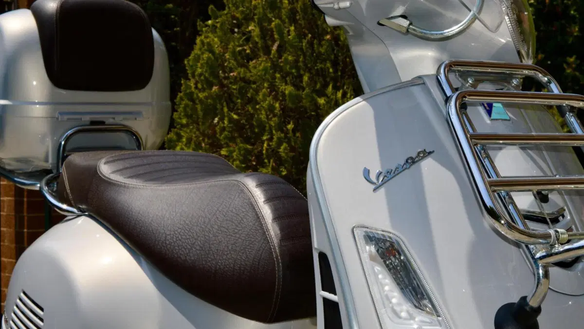 Vespa GTS 300 Touring ABS (2017 - 19)  (7)